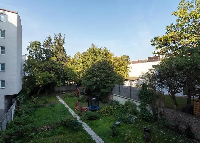 Apartman Caring Family Close To The Center Bécs